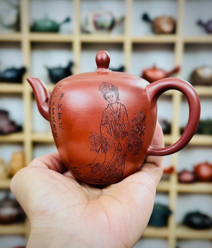 Ấm Tử Sa Mỹ Nhân Kiên Đại Hồng Bào Khắc Tay Thủ Công Mỹ Nhân