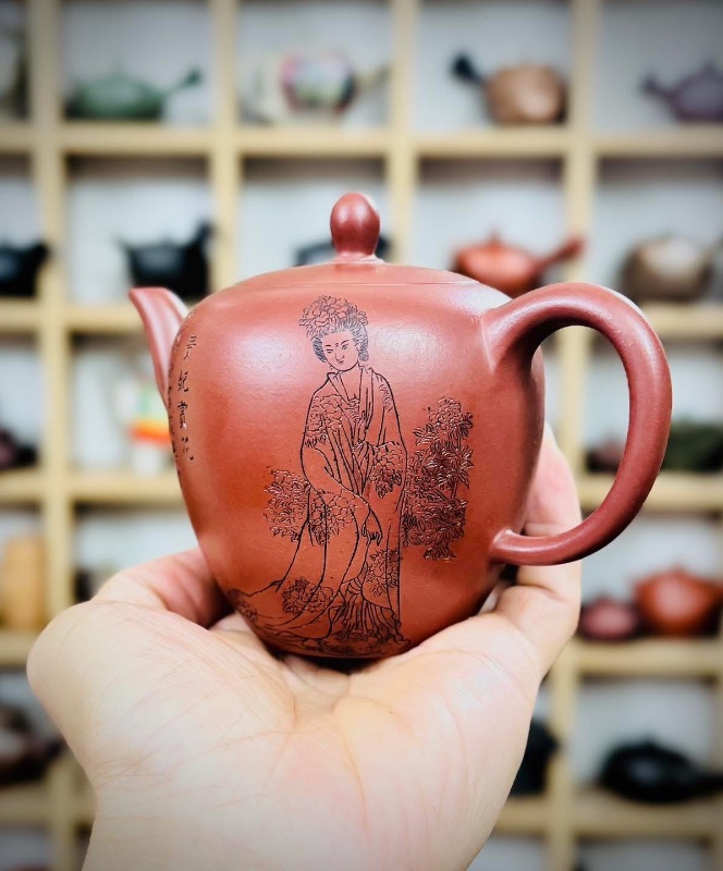 Ấm Tử Sa Mỹ Nhân Kiên Đại Hồng Bào Khắc Tay Thủ Công Mỹ Nhân