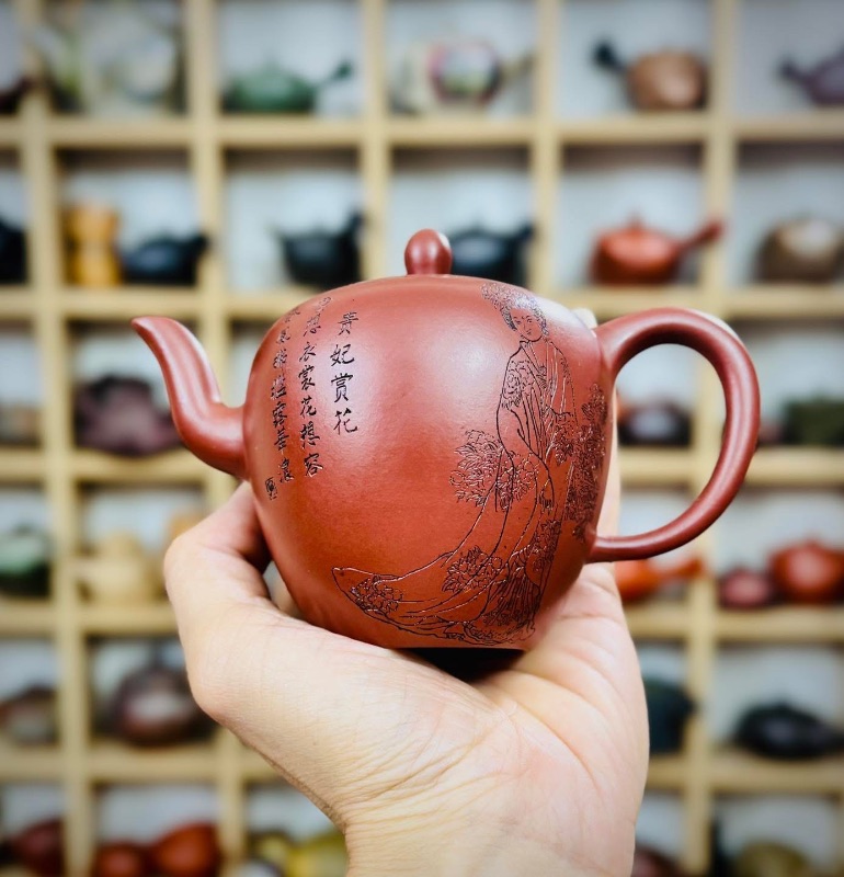 Ấm Tử Sa Mỹ Nhân Kiên Đại Hồng Bào Khắc Tay Thủ Công Mỹ Nhân