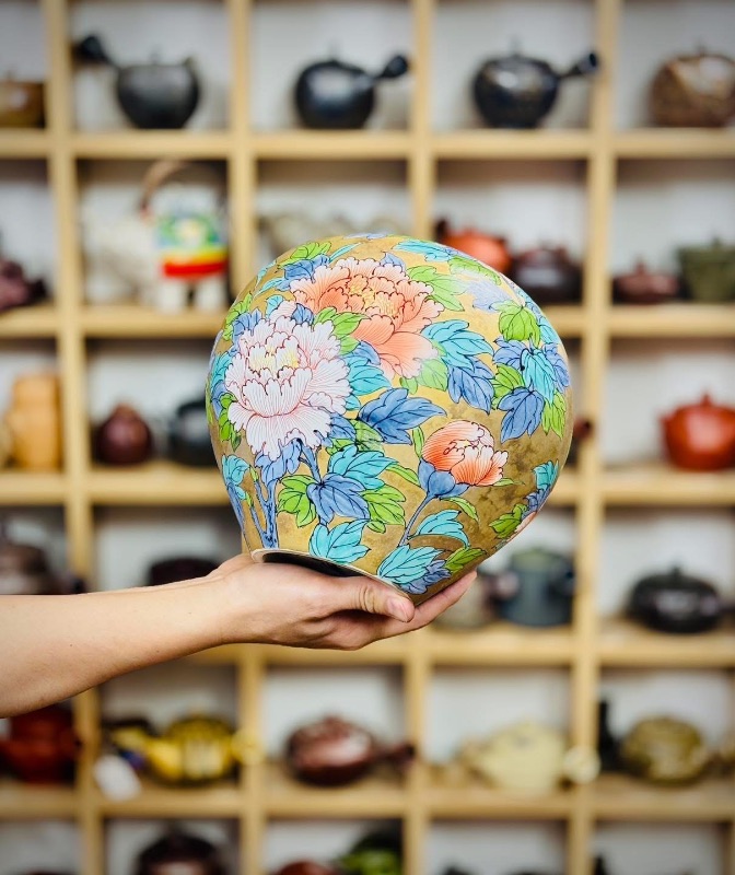 Bình Arita Kinsai full tứ diện vẽ hoa mẫu đơn