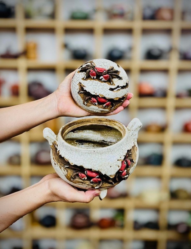 Xông trầm gốm Nhật hàng cổ hiếm gặp đáng sưu tầm