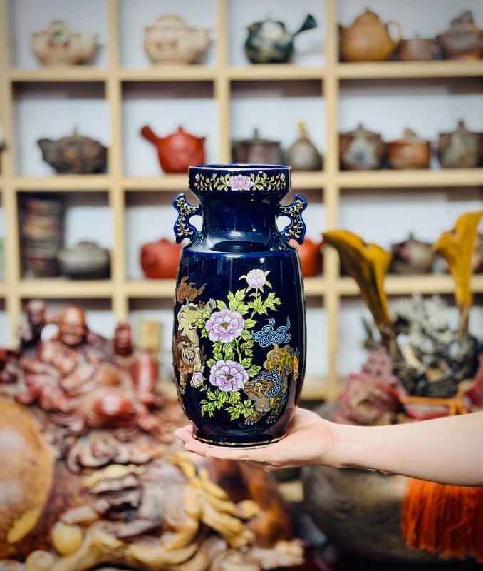 Bình gốm Nhật Bản Kutani vẽ Song Lân Đáo Mẫu Đơn