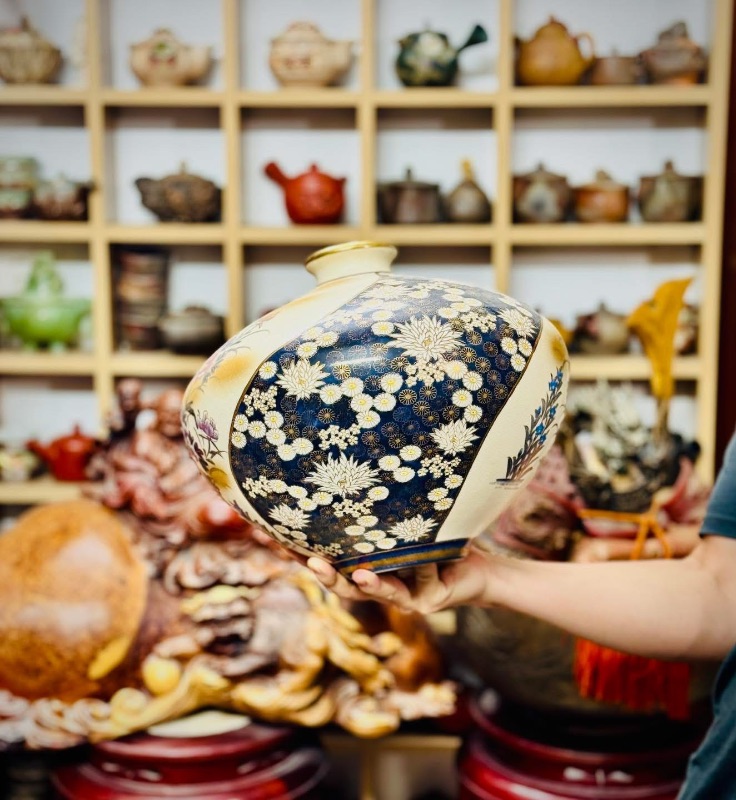 Bình hút lộc gốm Nhật Kutani vẽ chim hoa mẫu đơn, cúc men gấm đẹp tinh tế