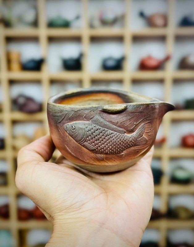 Tống trà Bizen gốm Nhật cá chép hoá rồng nghệ nhân Konishi cao cấp